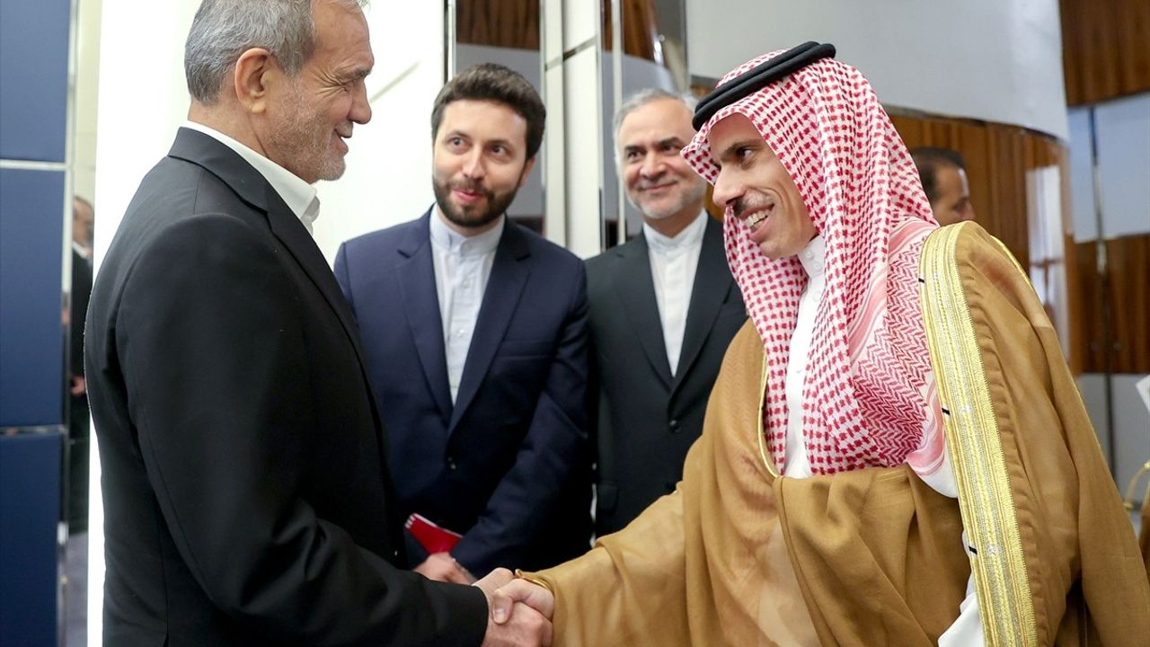 İran ve Suudi Arabistan Liderlerinden Birlik Çağrısı