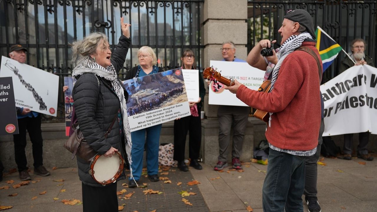 İrlanda'da İsrail Yerleşimlerinden Gelen Ürünlerin Yasaklanması İçin Protesto Düzenlendi