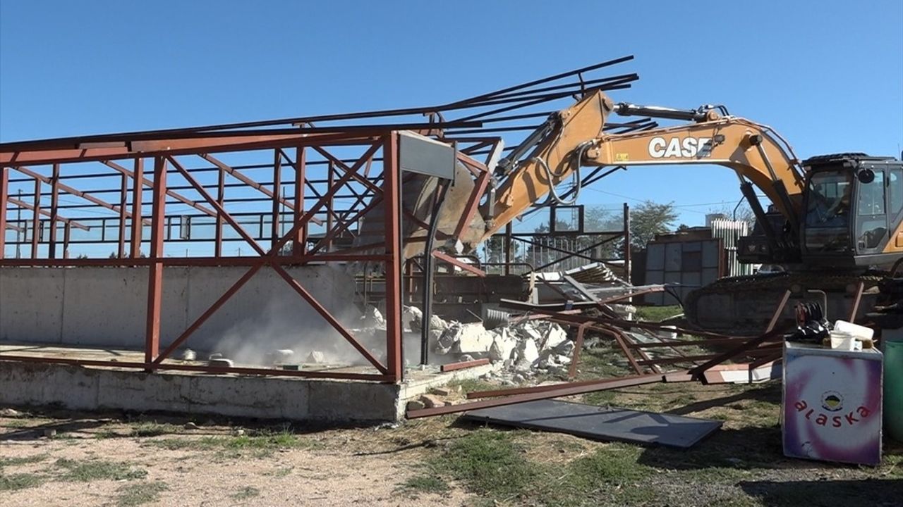 İSKİ, Ömerli Havzası'nda Kaçak Yapıları Yıktı