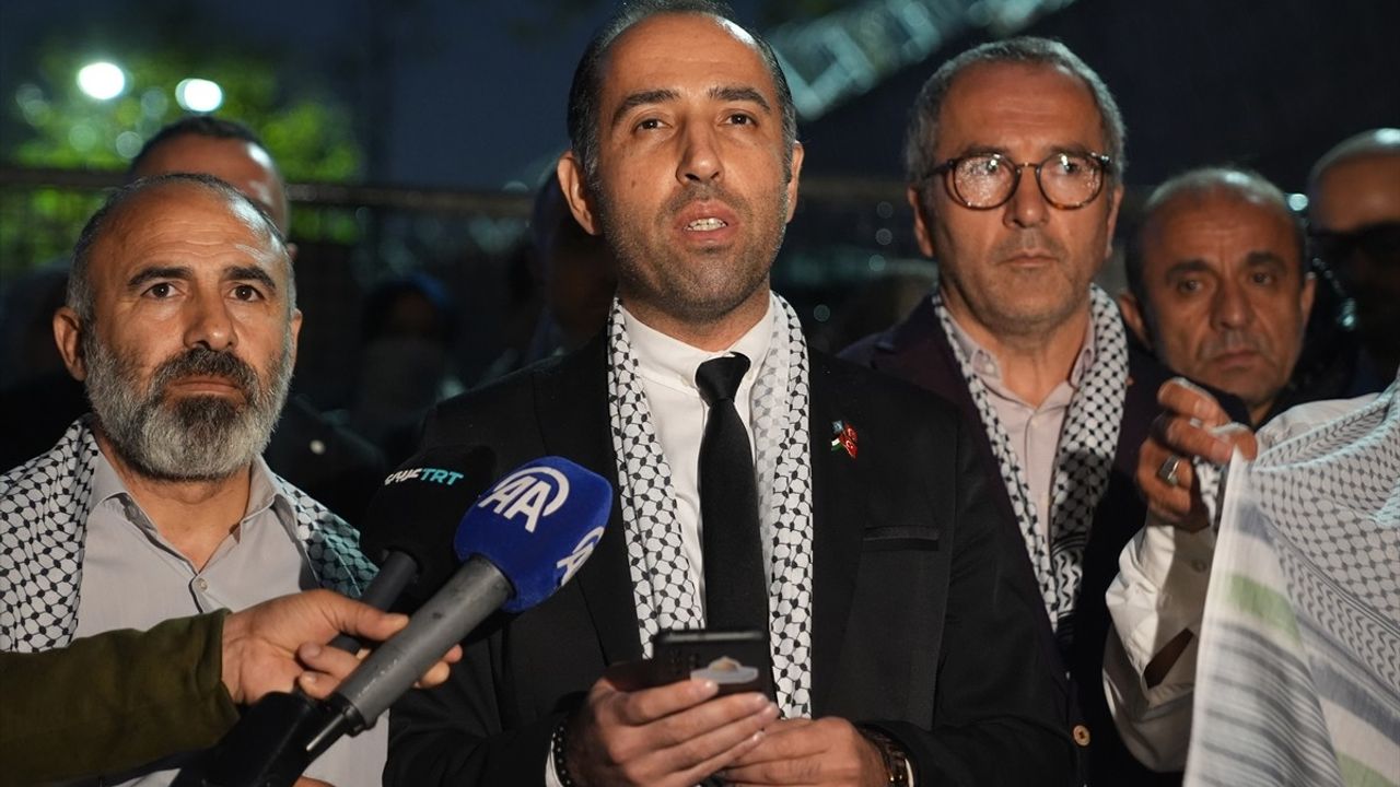 İstanbul'da ABD'ye Protesto; Filistin Destekleri Sürüyor