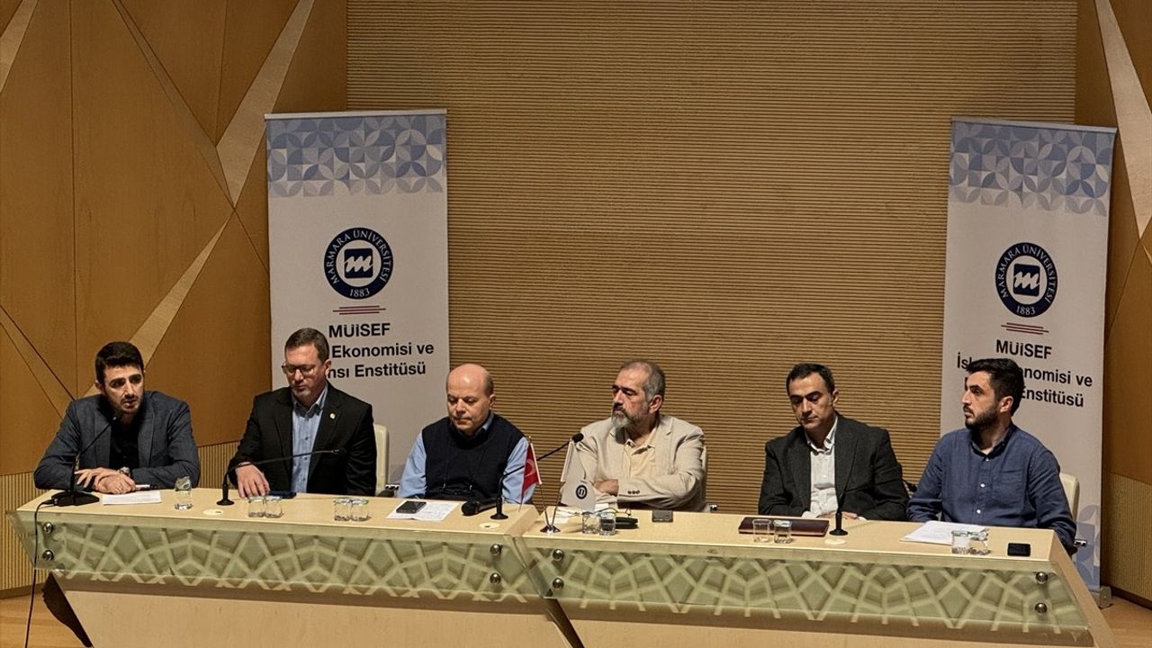 İstanbul'da Boykot ve İnsanlığa Karşı Suçlar Üzerine Panel