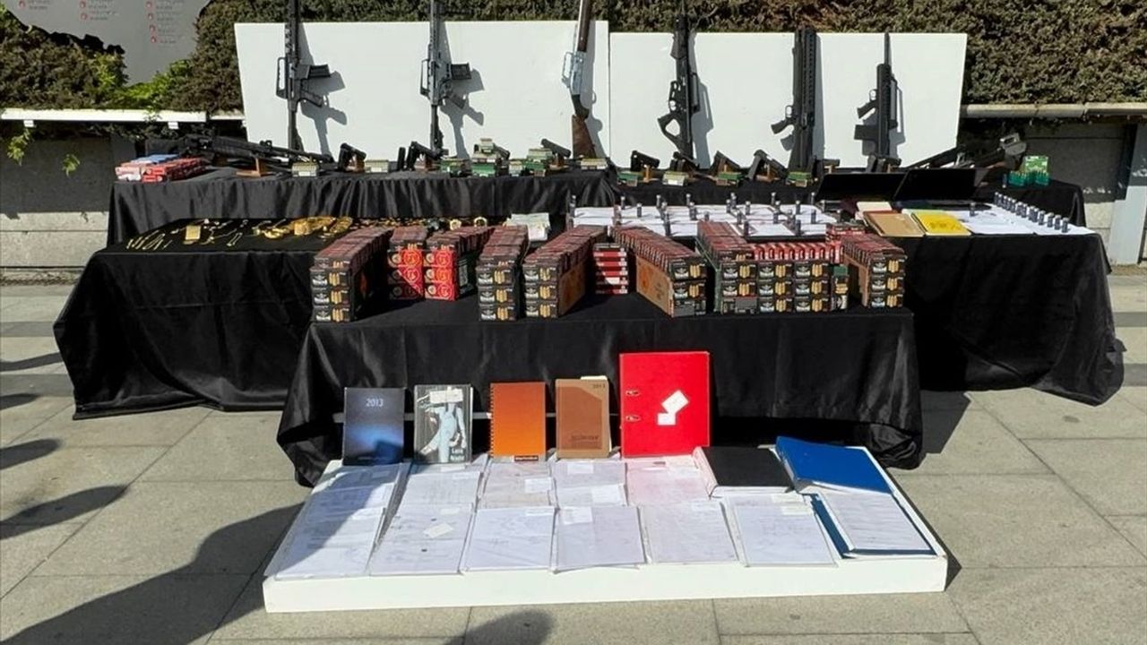 İstanbul'da Tefecilik Operasyonu: 13 Gözaltı