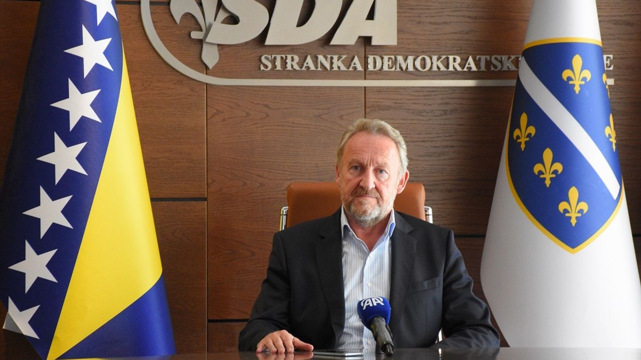 İzetbegoviç: 'İsrail Gazze'de Korkunç Bir Soykırım Yapıyor'