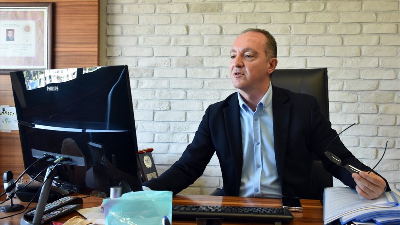 İzmir'de Nitelikli Dolandırıcılık Davası: İki Sanığa Hapis Cezası