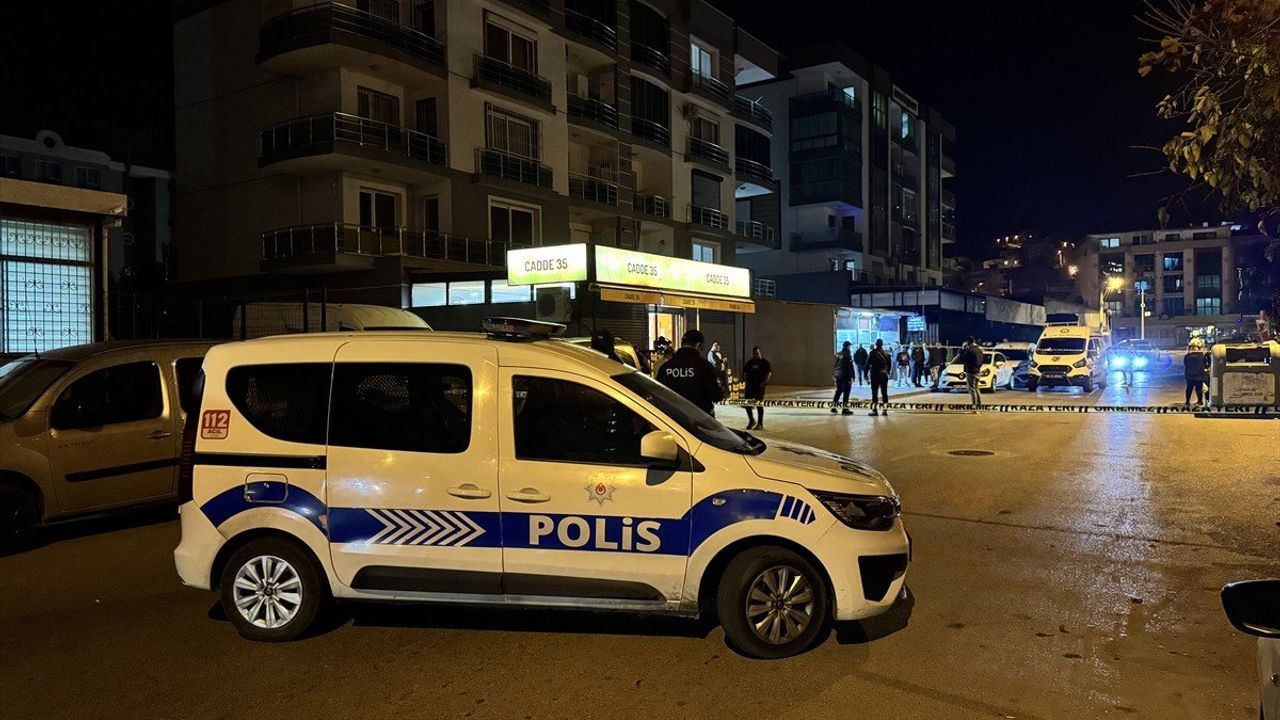 İzmir'de Silahlı Kavga: Polis Memuru Hayatını Kaybetti