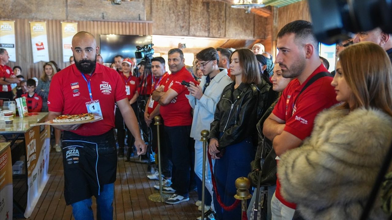 İzmir'de Türkiye Pizza Şampiyonası Düzenlendi