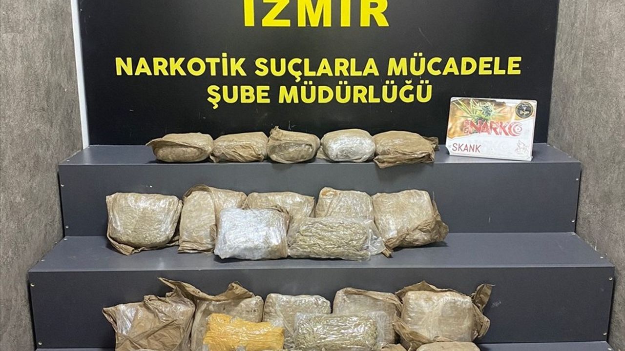 İzmir'de Uyuşturucu Operasyonu: 12 Kilo Skunk Ele Geçirildi