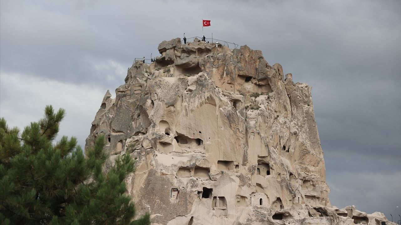 Kapadokya'nın Uçhisar Kalesi'ni 211 Bin Turist Ziyaret Etti