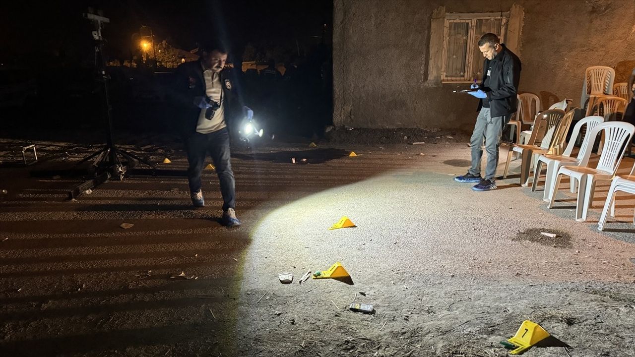 Kayseri'de Düğün Faciası: Akraba Tüfekten Vurdu, Hayatını Kaybetti