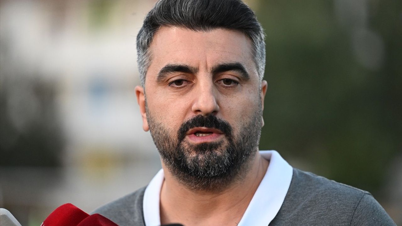 Kayserispor'un Yeni Teknik Direktörü Sinan Kaloğlu İlk Antrenmanına Çıktı