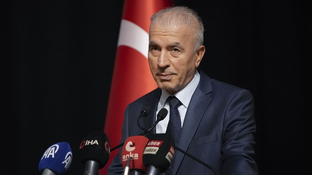 Kıbrıs Türkü Ambargolarla Diz Çöktürülemez