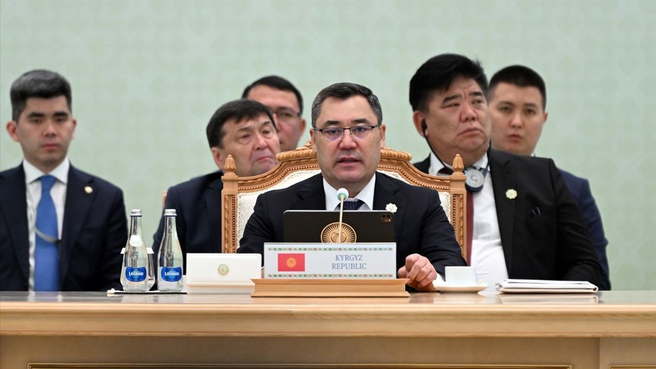 Kırgızistan Cumhurbaşkanı, Mahtumkulu Firaki'nin Hoşgörü Üzerine Mesajını Vurguladı