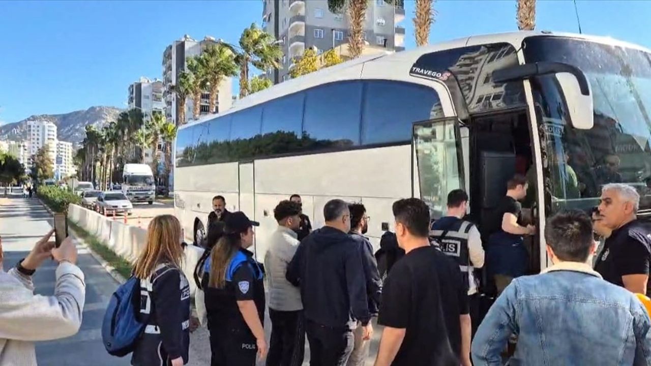 Kocaeli'de Dev Dolandırıcılık Şebekesi Çökertildi