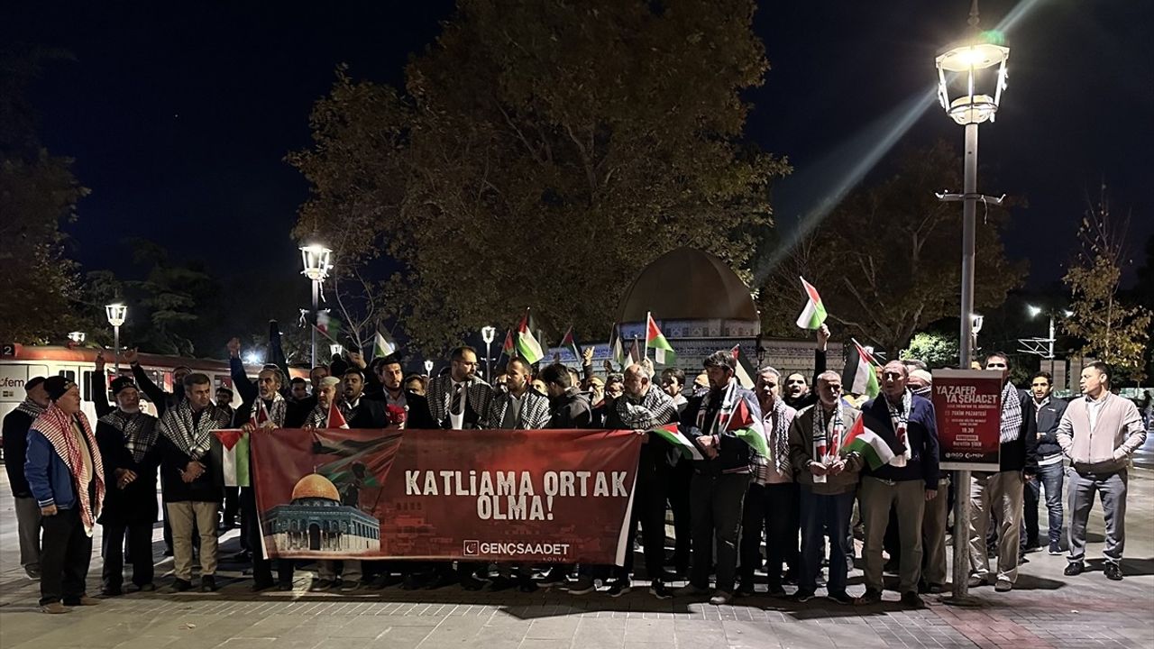 Konya'da Gençlik Kolları'ndan İsrail'e Protesto