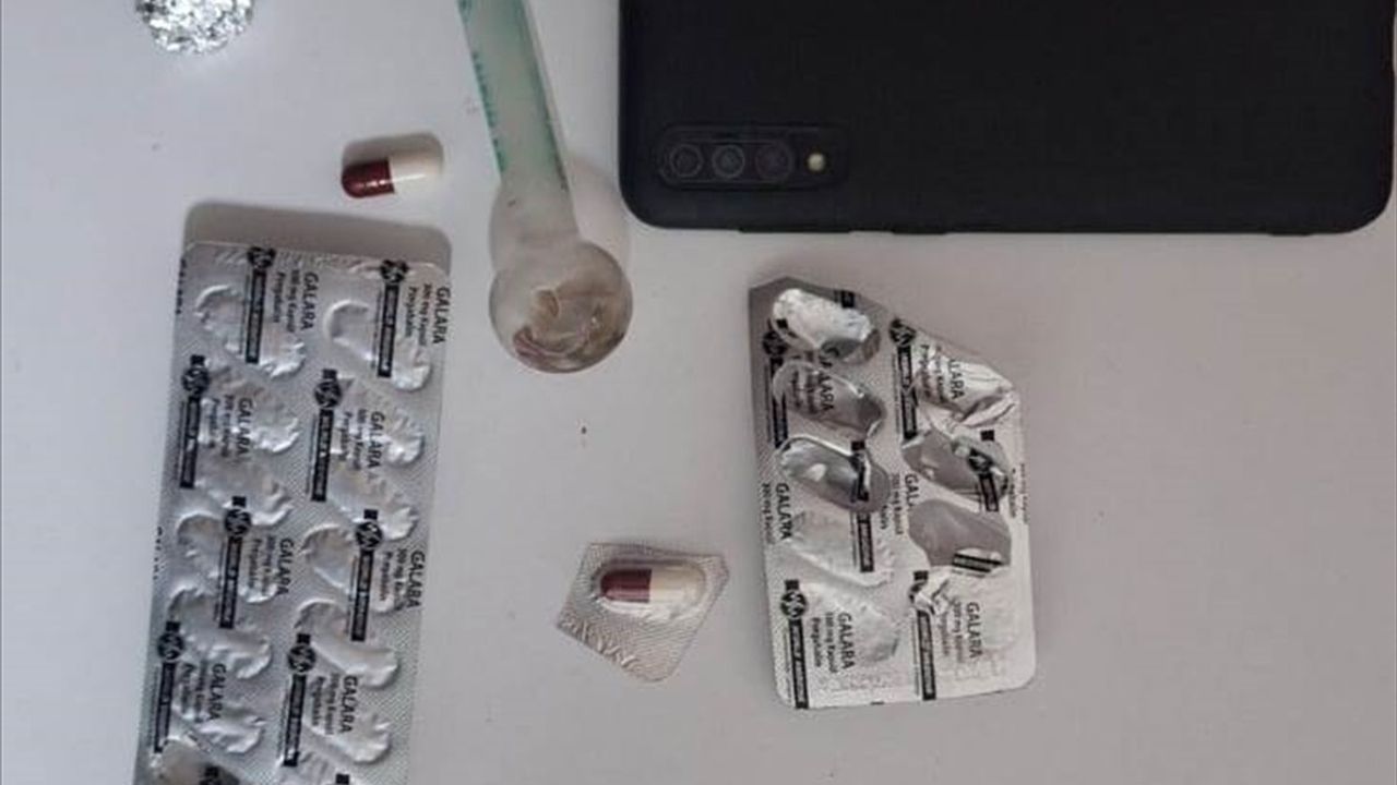 Konya'da Mezarlıkta Uyuşturucu Ticareti Yapan Zanlı Tutuklandı