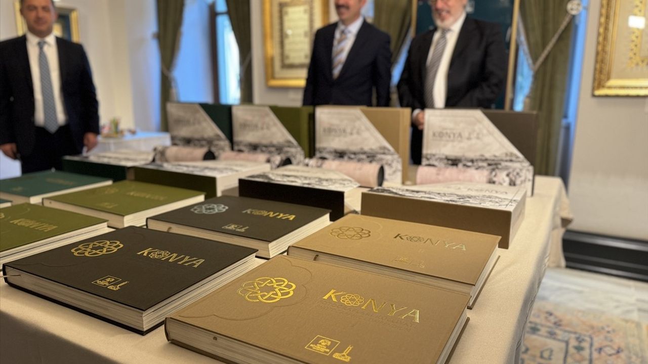 Konya'nın Tarihi Güzellikleri 'Konya Fotoğrafları Külliyatı'nda Hayat Buldu