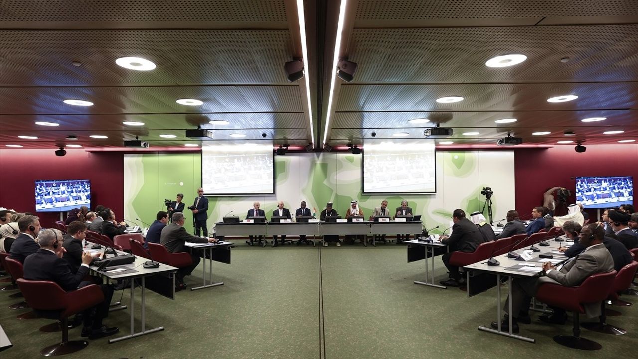 Kurtulmuş'tan Cenevre'de İslam Ümmetine Birlik Çağrısı