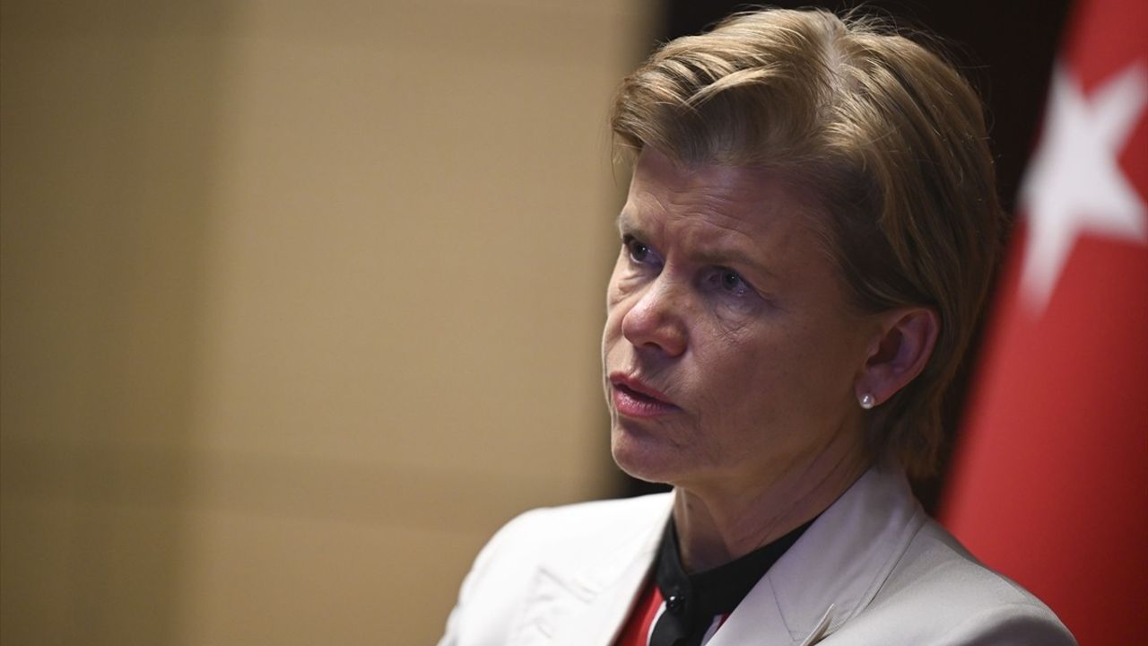 Letonya Dışişleri Bakanı: Türkiye'nin Arabuluculuk Çabaları Takdire Şayan