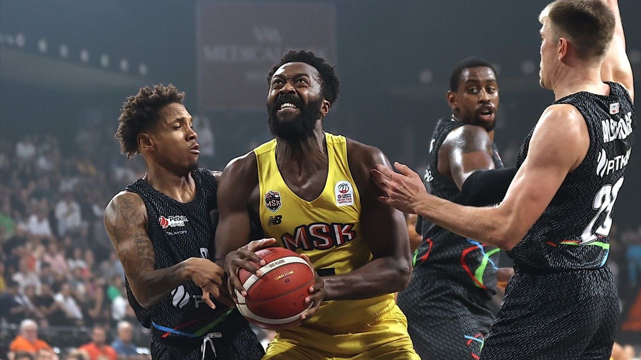 Mersinspor, Aliağa Petkimspor'u Mağlup Etti