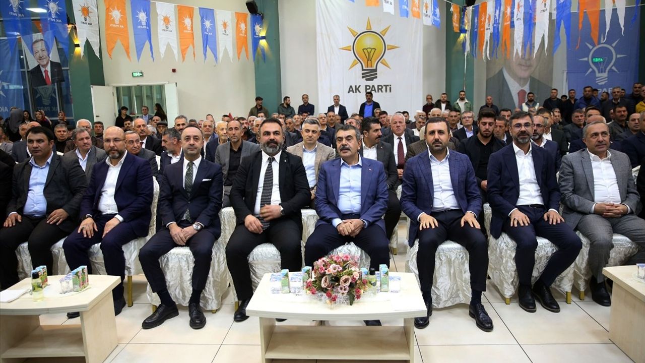 Milli Eğitim Bakanı Tekin Bitlis'te Eğitim Modelini Anlattı
