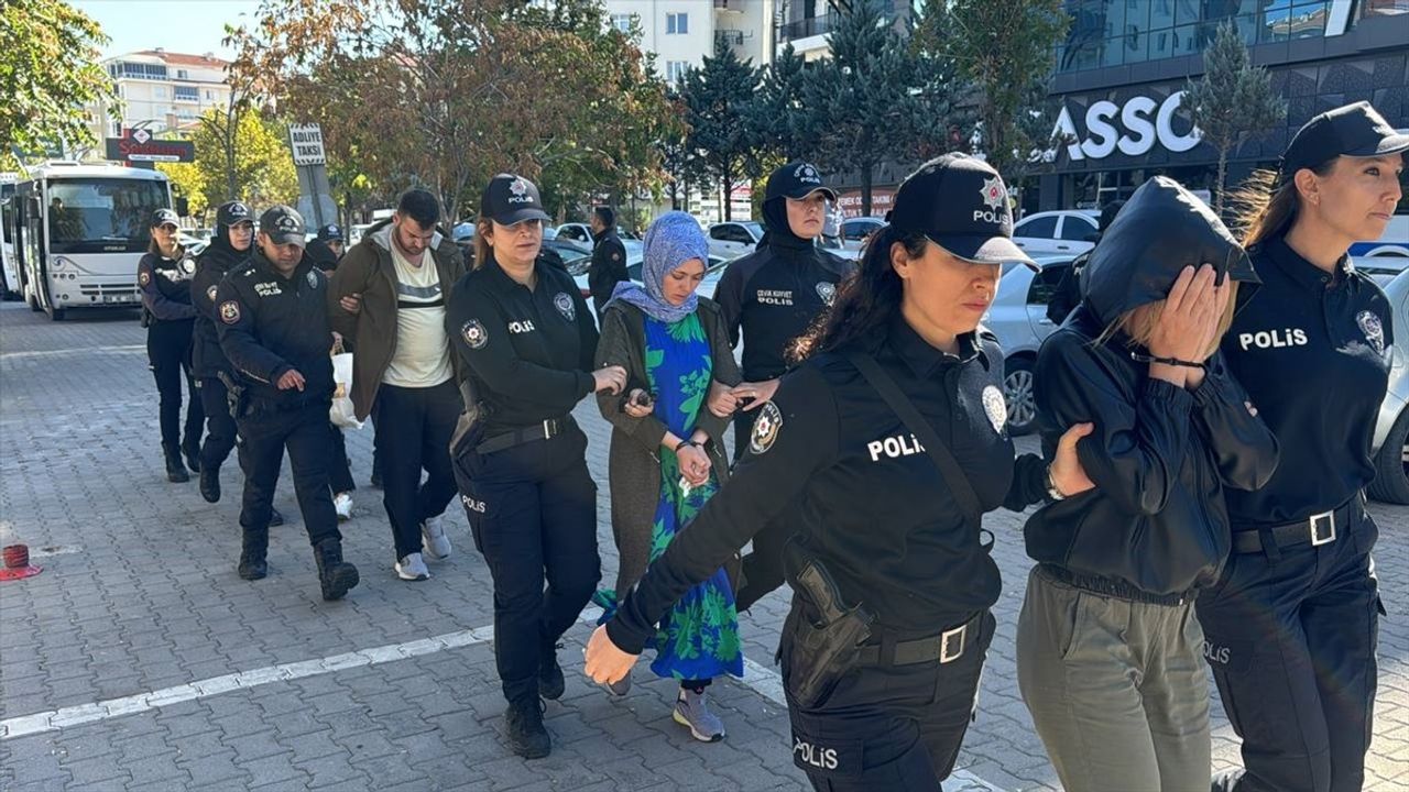 Narkoçelik-41 Operasyonu: 20 Zanlı Adliyeye Sevk Edildi