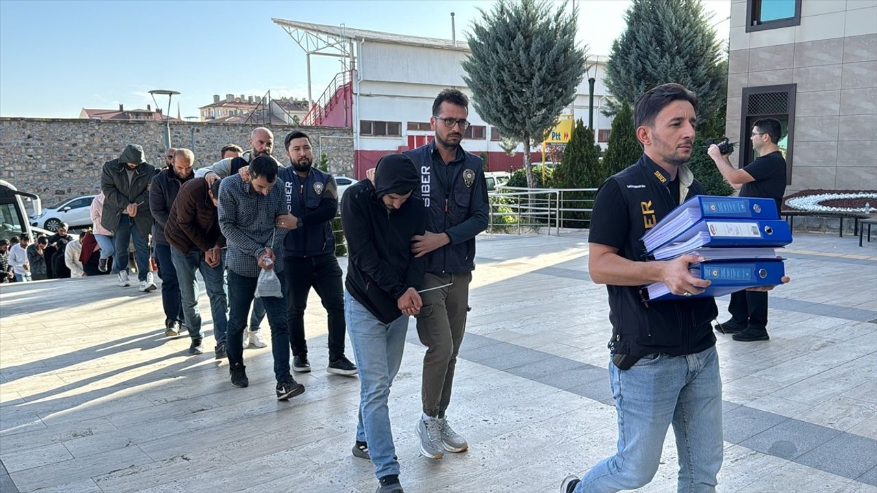 Nevşehir'de Dev Nitelikli Dolandırıcılık Operasyonu: 76 Gözaltı