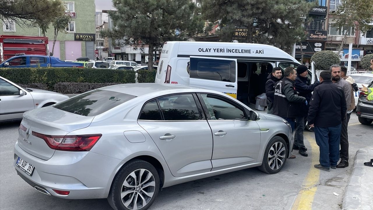 Niğde'de Otomobile Silahlı Saldırı: 6 Şüpheli Yakalandı