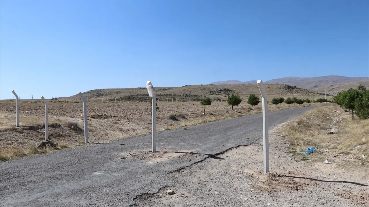 Niğde'de Tarla Yolu Tartışması: Ümit Demirkol'un Kararı