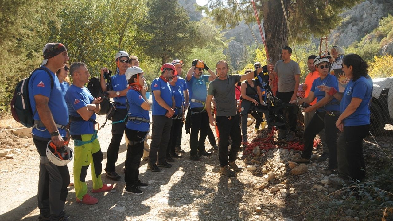 Olimpos'ta Heyecan Dolu Kaya Tırmanışı Şenliği Başladı