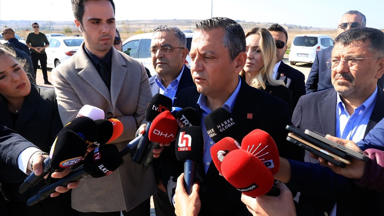 Özgür Özel, Selahattin Demirtaş’ı Ziyaret Etti