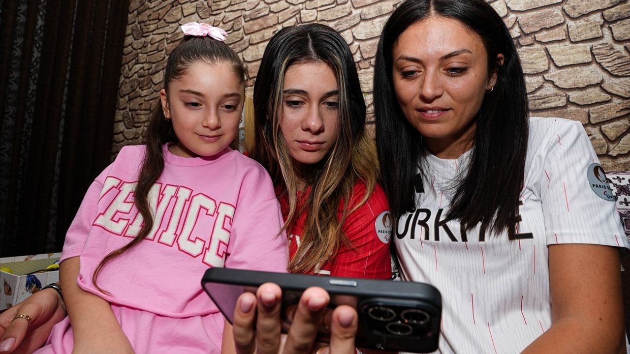 Rekortmen Paralimpik Atlet Aysel Önder'in Üniversite Macerası