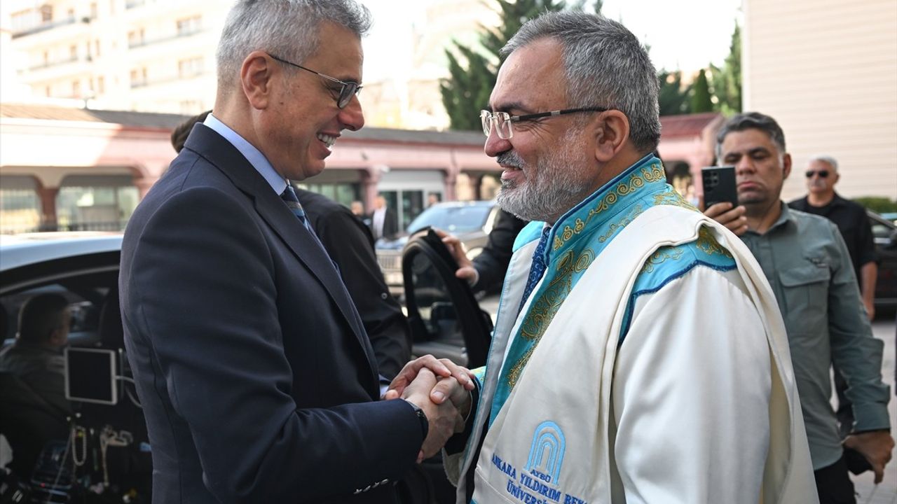 Sağlık Bakanı Memişoğlu, AYBÜ Açılış Töreninde Gelecek Vizyonunu Paylaştı