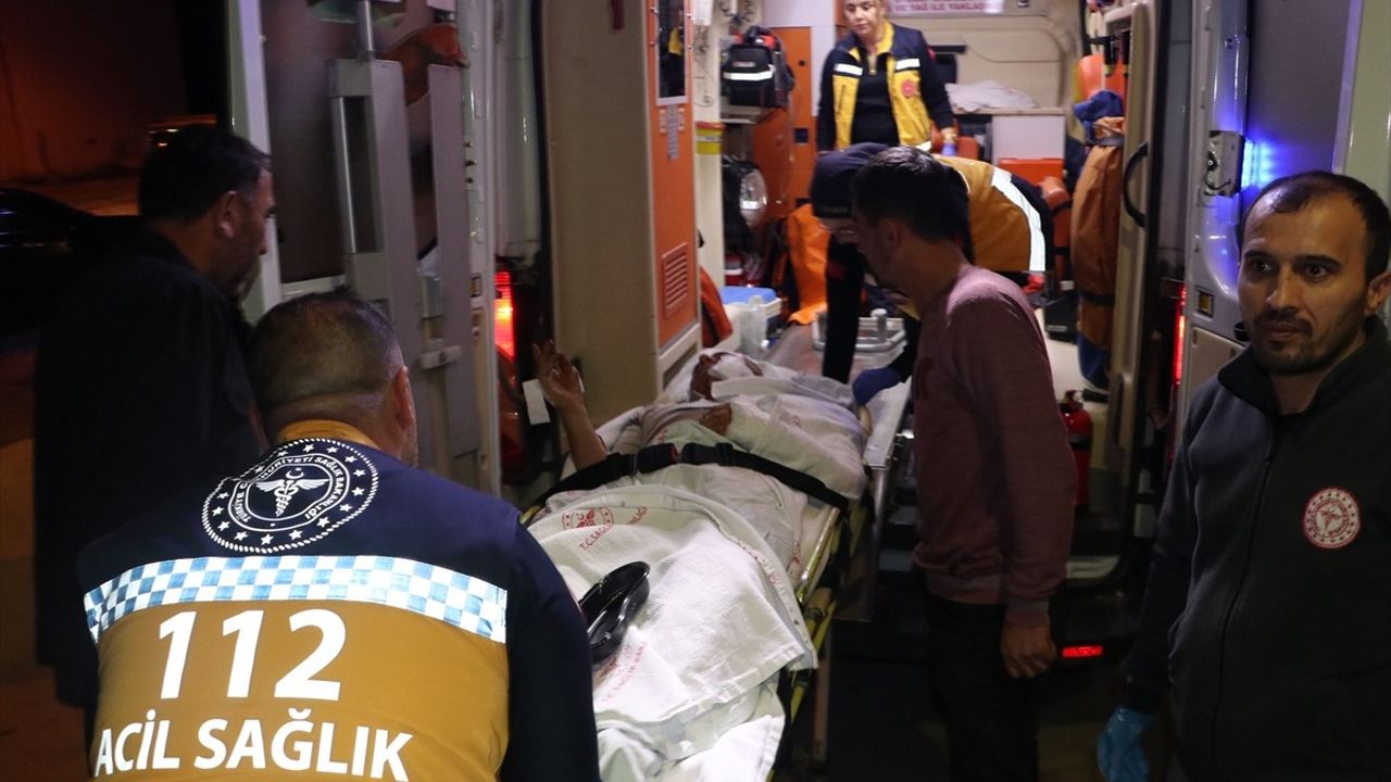 Samsun'da Tarım Makinesine Kolu Kaptıran Yaşlı Adam Yaralandı