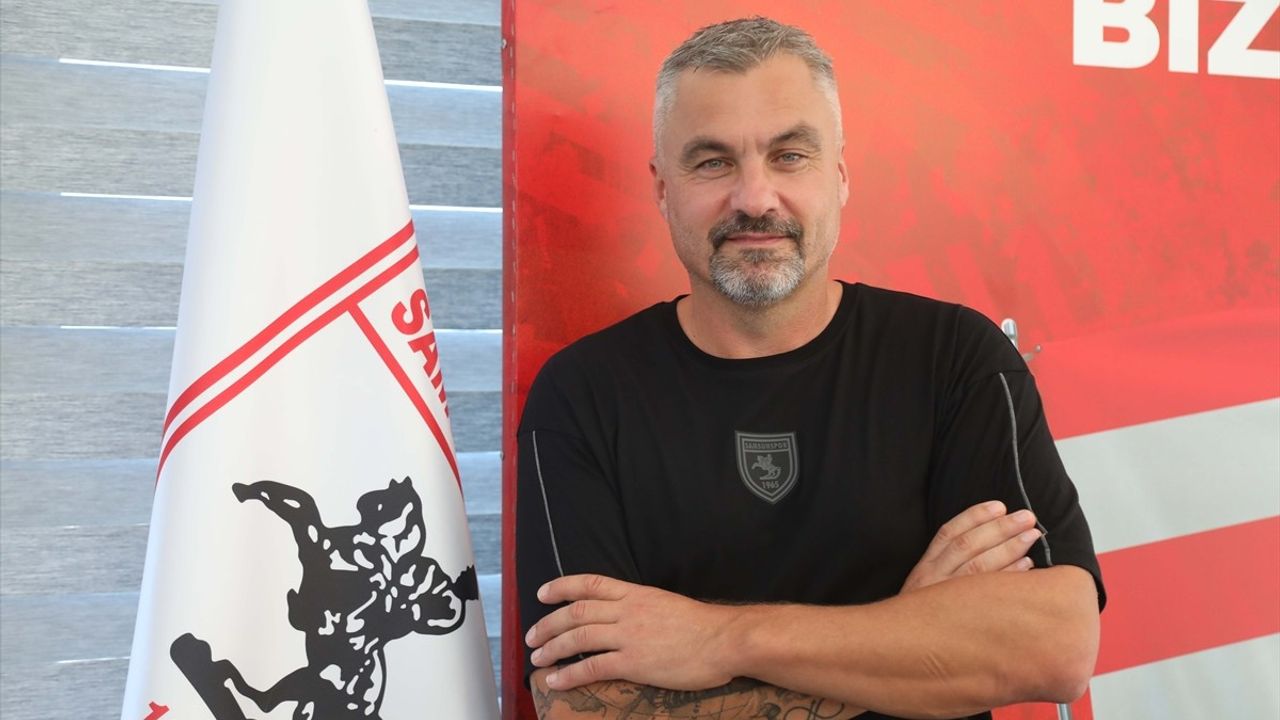 Samsunspor, Üst Sıralarda Kalmak İçin Mücadele Ediyor