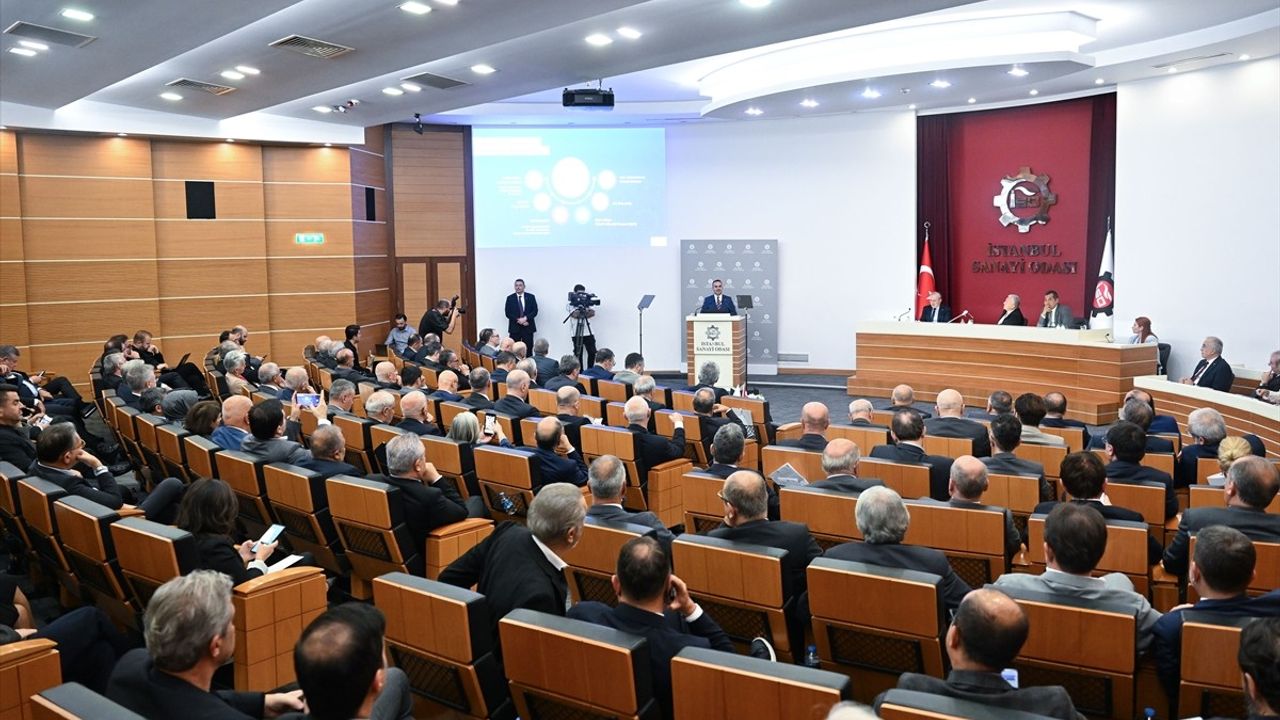 Sanayi ve Teknoloji Bakanı Kacır, İstanbul Sanayi Odası Meclisi'nde Önemli Açıklamalarda Bulundu