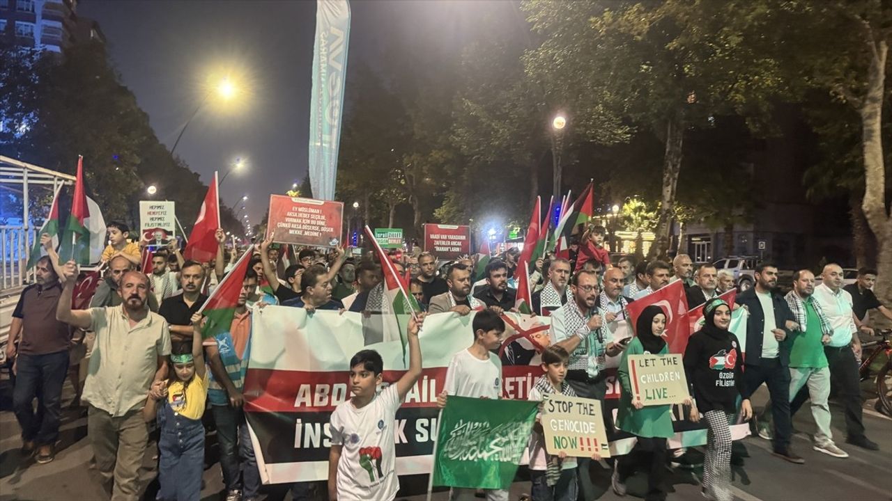 Şanlıurfa ve Çevresinde Filistin İçin Protestolar Düzenlendi