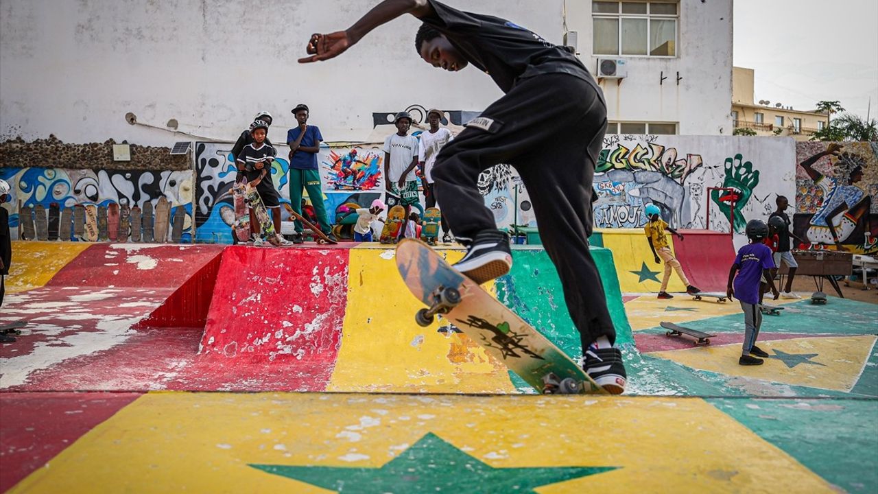 Senegal'de İlk Gençlik Olimpiyatları İçin Kaykaycı Hazırlıkları