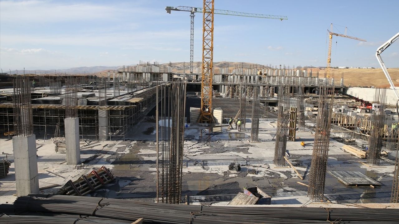 Siirt Eğitim ve Araştırma Hastanesi Ek Binasında İlerleme
