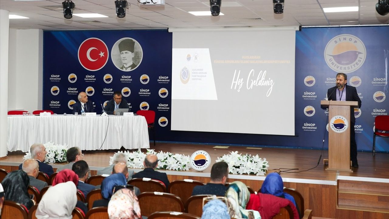 Sinop'ta Uluslararası Küresel Sorunlara İslami Yaklaşımlar Sempozyumu