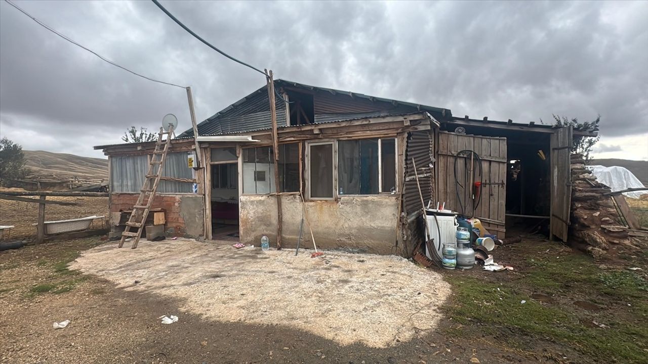 Sivas'taki Depremlerin Şokunu Yaşayan Muhtarın Anıları