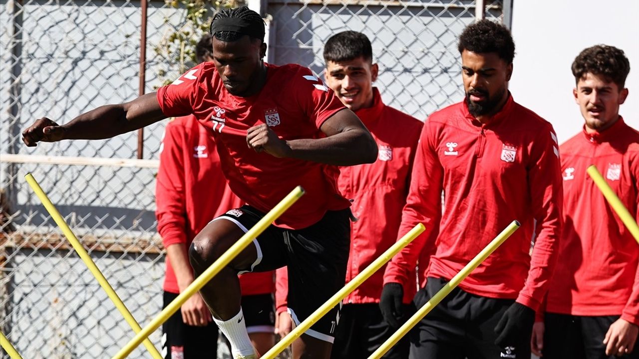 Sivasspor, Adana Demirspor Maçı İçin Hazırlıklarını Tamamladı