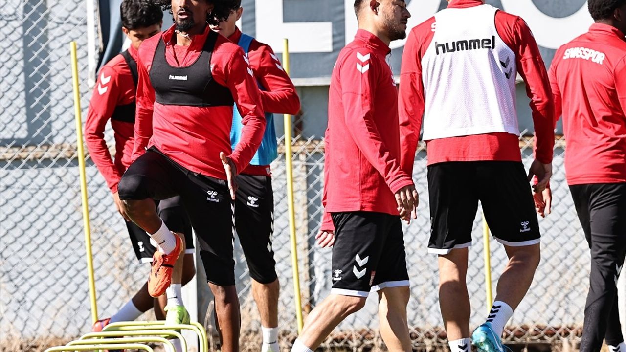 Sivasspor Çaykur Rizespor Maçına Hazırlanıyor