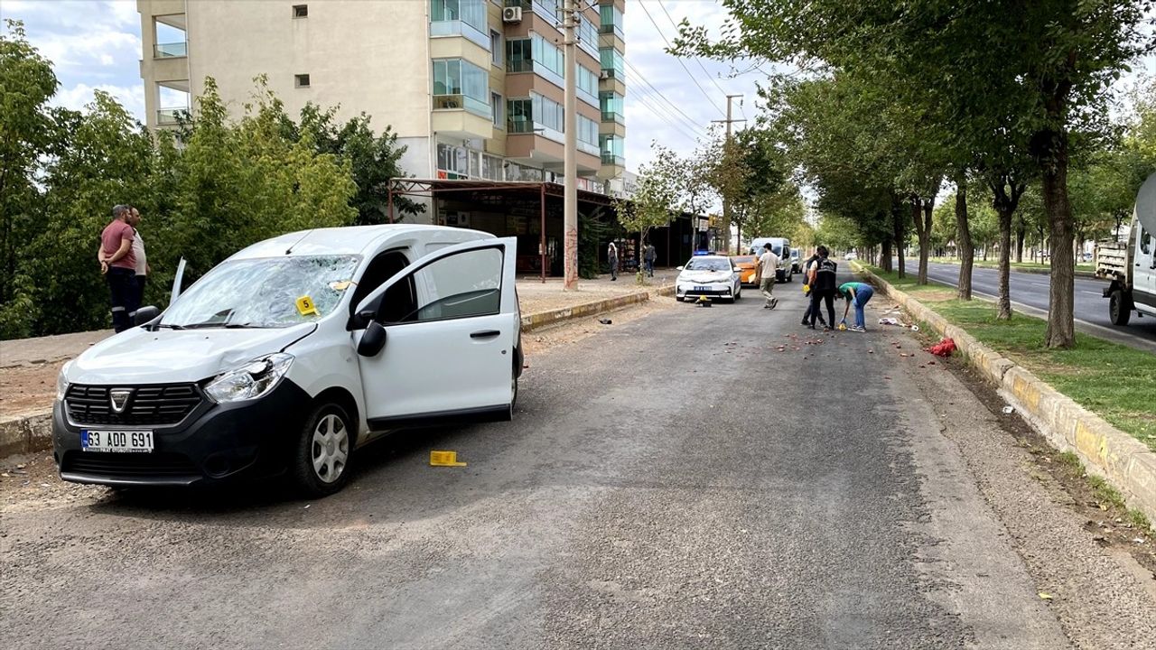 Siverek'te Yaya Ölümü: Hafif Ticari Araç Çarptı