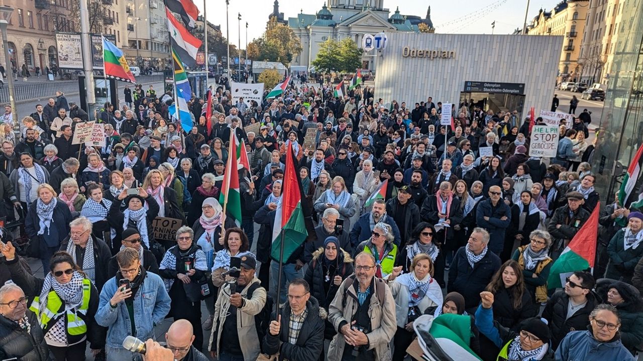 Stockholm'de İsrail'in Saldırılarına Protesto