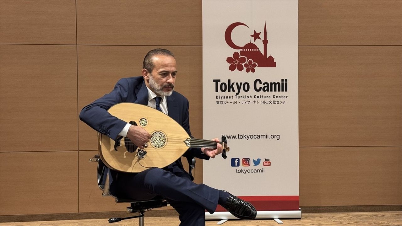 Tokyo Camisi'nde İmam Adem Levent'in Bale ve Tercümanlıkla Dolu Yolculuğu