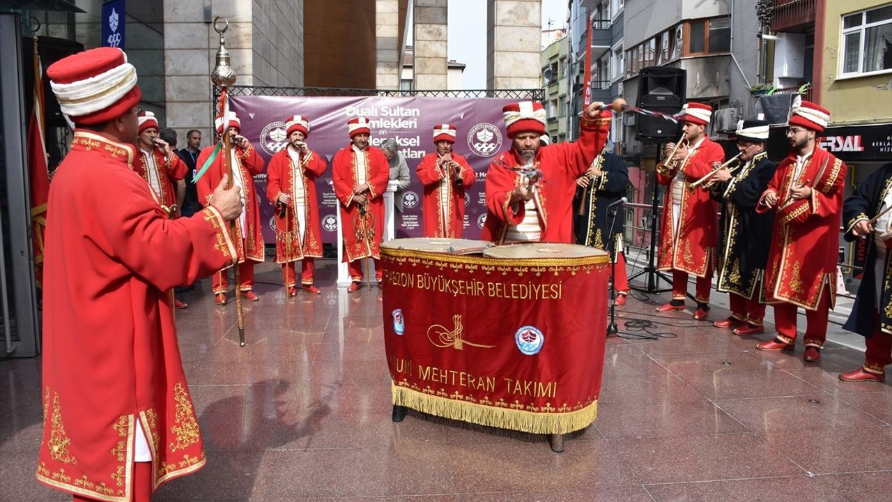 Trabzon'da Geleneksel Türk Sanatları ve Dualı Sultan Gömlekleri Sergisi