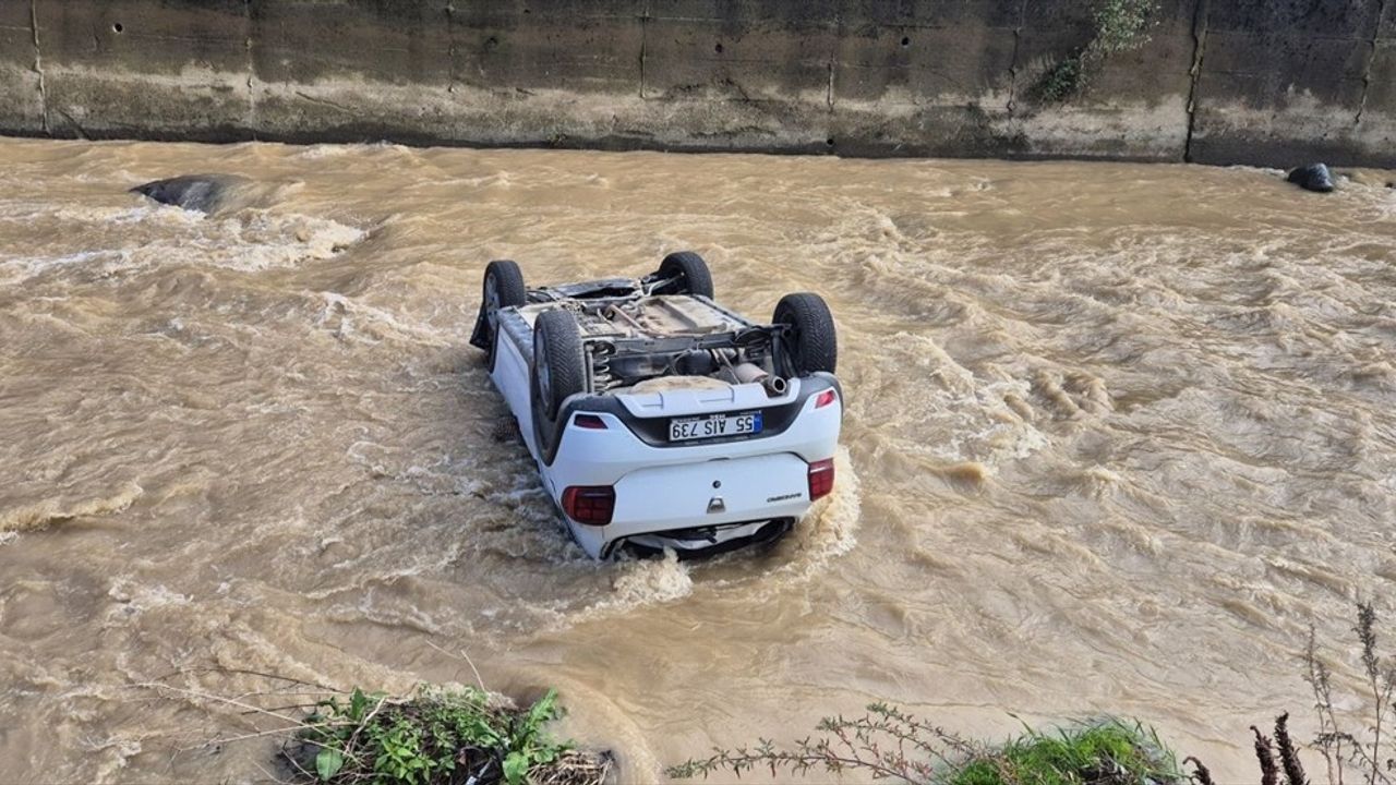 Trabzon'da Kaza Anı Güvenlik Kamerasında