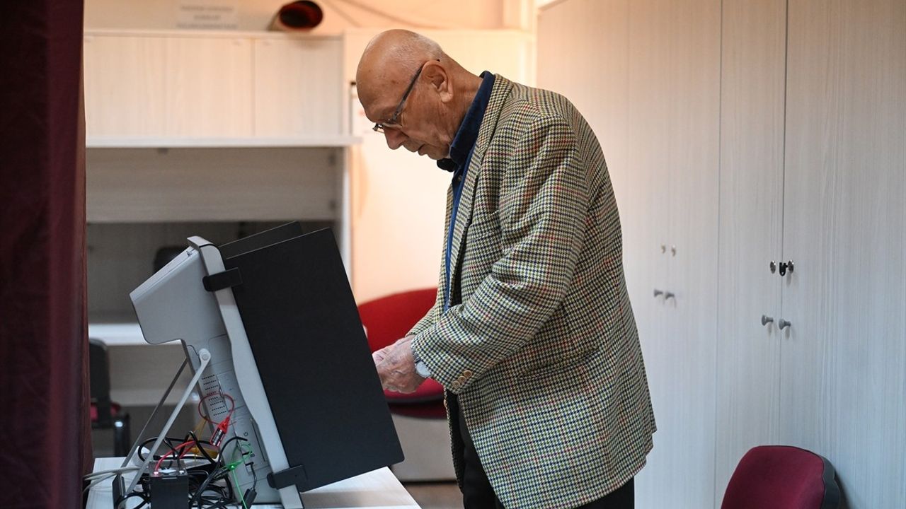 Trakya'daki Çifte Vatandaşlar, Bulgaristan Seçimleri İçin Sandık Başında