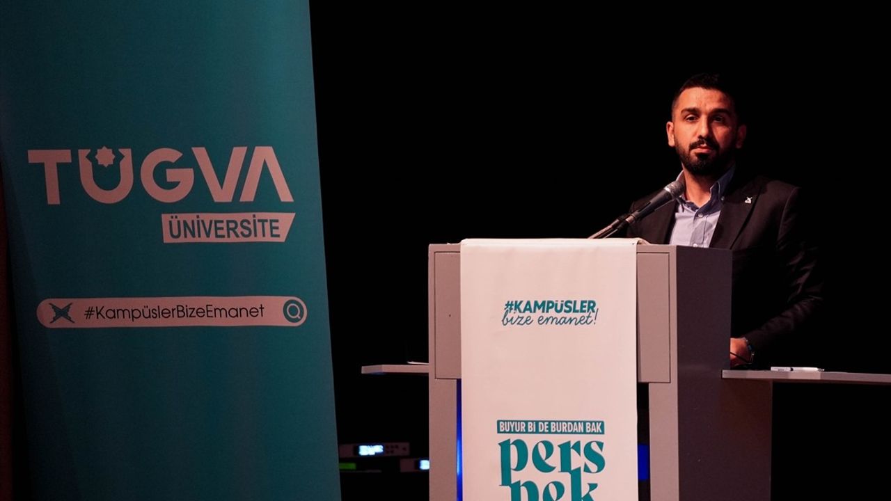 TÜGVA Üyesi Bilal Erdoğan, İzmir'de Gençlerle Buluştu