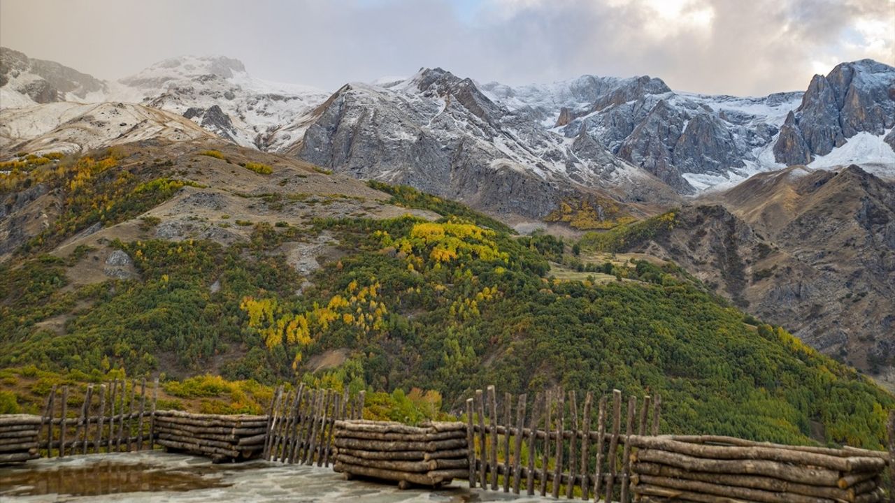 Tunceli Dağlarına Kar Yağdı: 3 Bin Rakımda Beyaz Görsel Şölen